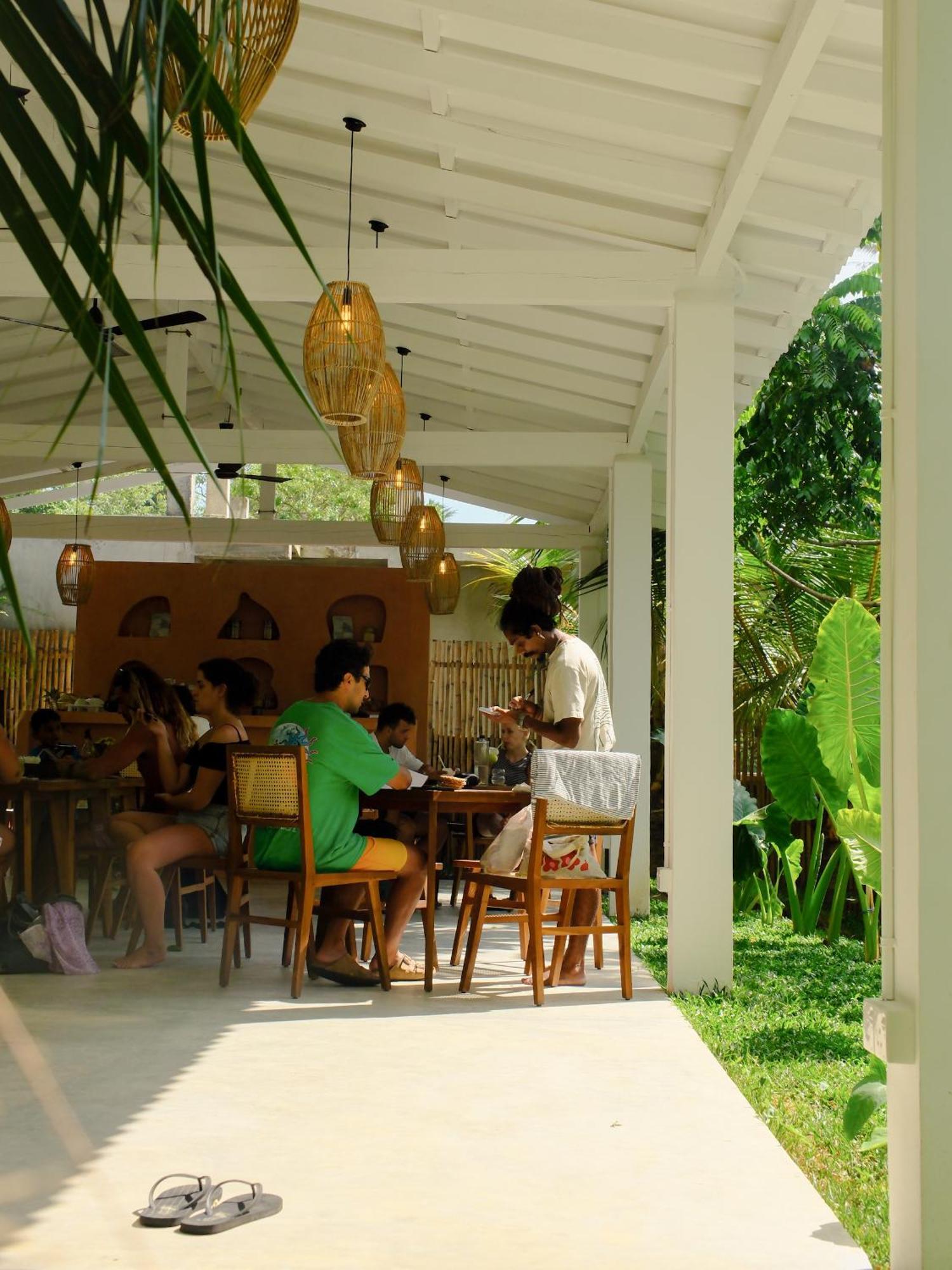 Hotel Makai Surf House Ahangama Exterior foto